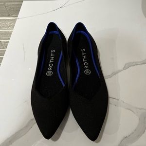 Rothys the point black flats. Used but excellent condition